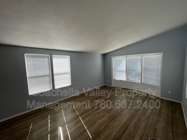 Building Photo - 15300 Palm Dr
