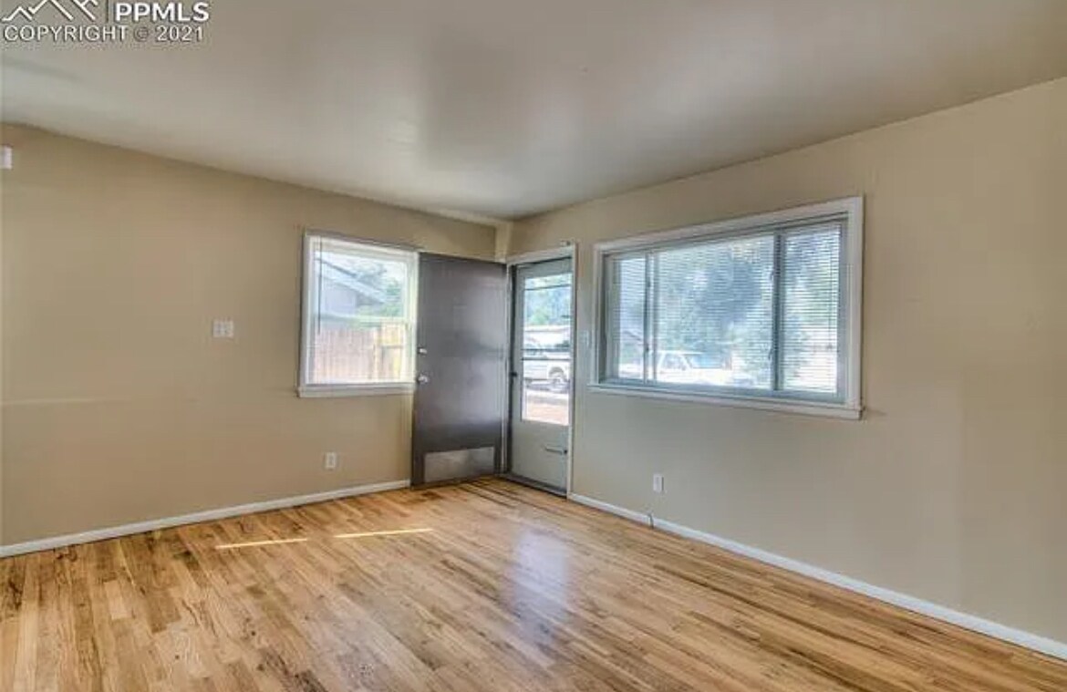 Living room- updated paint to gray - 3121 N Arcadia St