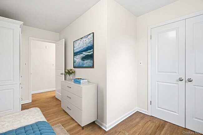 Building Photo - 222 Park Ave