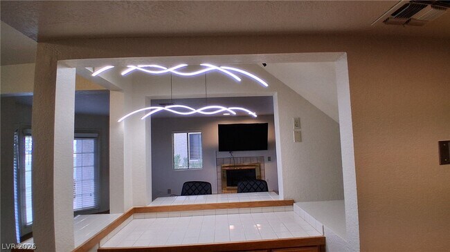 Building Photo - 3958 Delos Dr