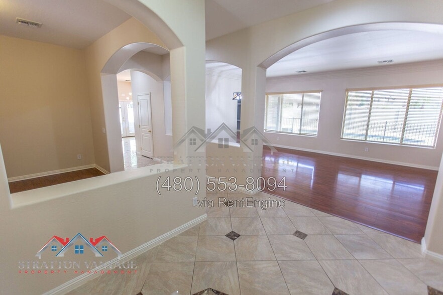 Building Photo - 7401 N 85th Ln