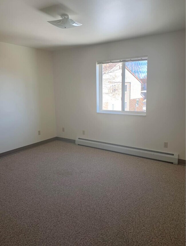 Building Photo - 3110 Wilson Ave