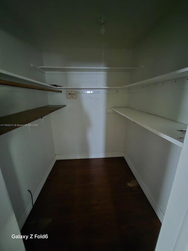 Building Photo - 1715 Wiley St