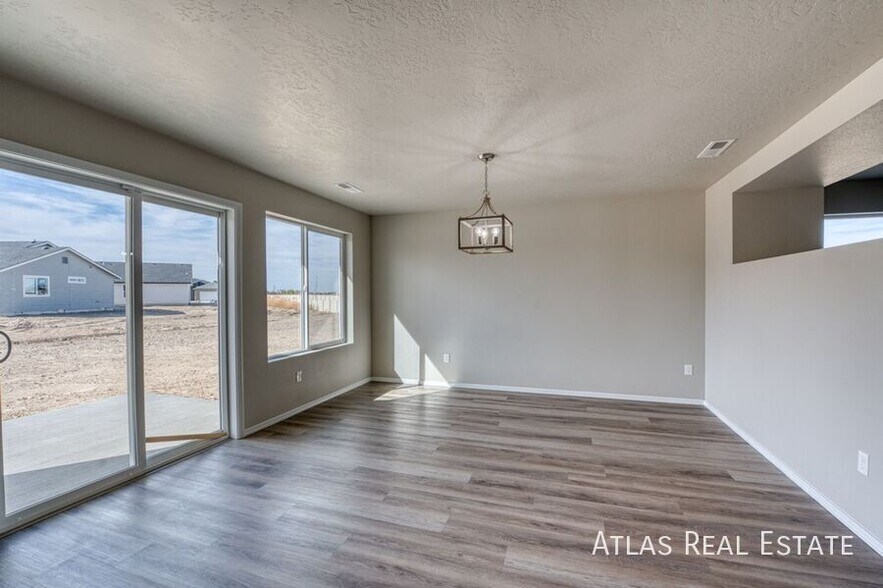 Building Photo - 17805 N Harpster Wy