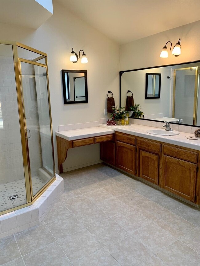 Building Photo - 1797 E Solar Ave