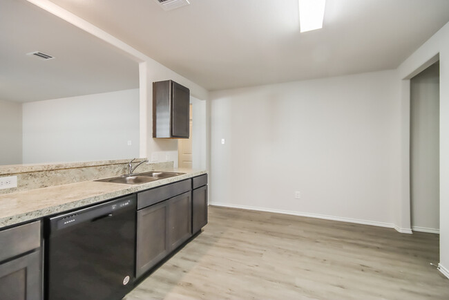 Building Photo - 2704 S Lina Ct