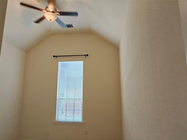 Building Photo - 5551 Twin Rivers Ln