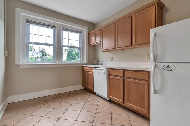 Interior Photo - 17 Howe Street