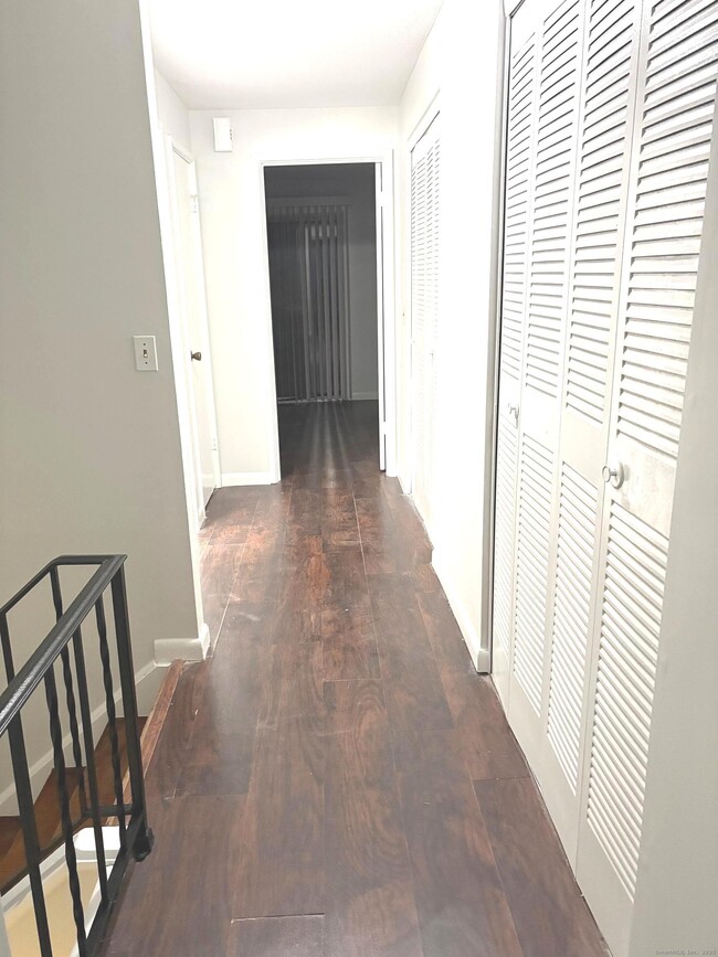 Building Photo - 9 Patricia Rd