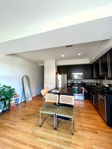 Building Photo - 3577 Warder St NW