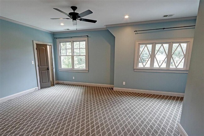 Building Photo - 1178 Chambord Way NE