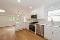 Building Photo - 73 Clinton Pl