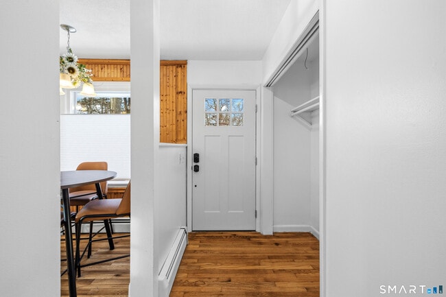 Building Photo - 12 Beach Park Rd