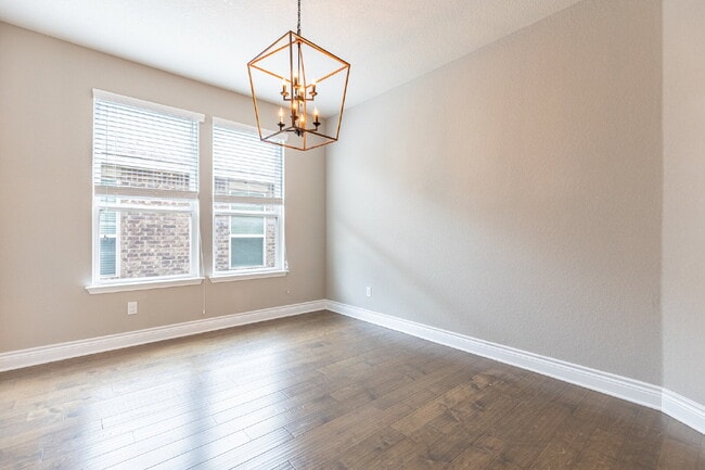 Building Photo - 27462 Paraiso Sands