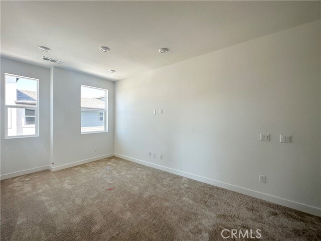 Building Photo - 322 Tank