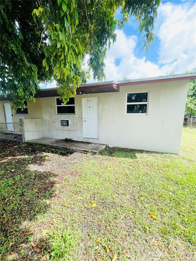 Primary Photo - 26627 SW 139th Ave