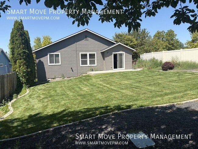Building Photo - 5444 S Pepperridge Way