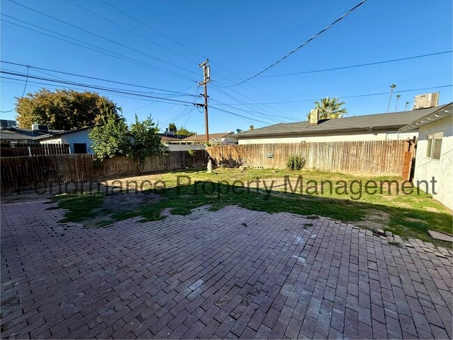 Building Photo - Stunning 4 Bed/2 Bath NE Home w/ Solar, RB...