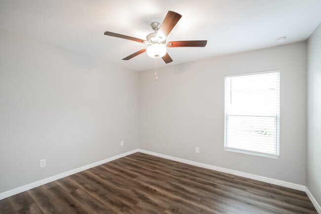 Building Photo - 258 Dorman St