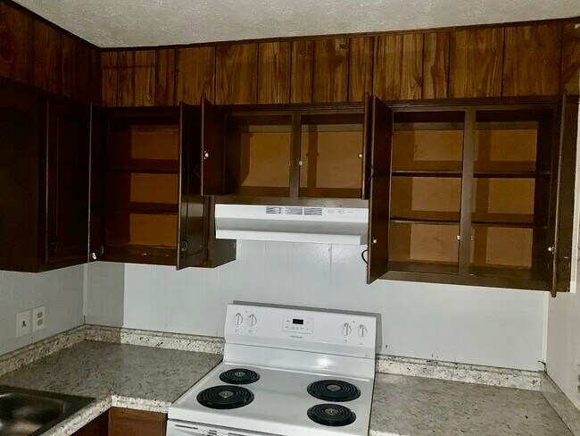 Building Photo - 1215 Shields Ferry Rd