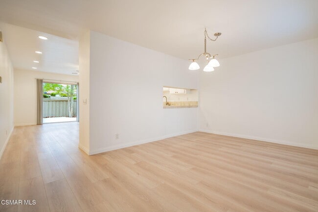 Building Photo - 673 Woodlawn Dr