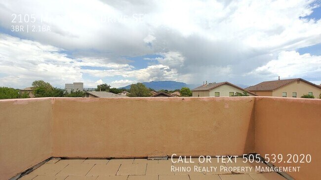 Building Photo - 2105 Margarita Dr SE