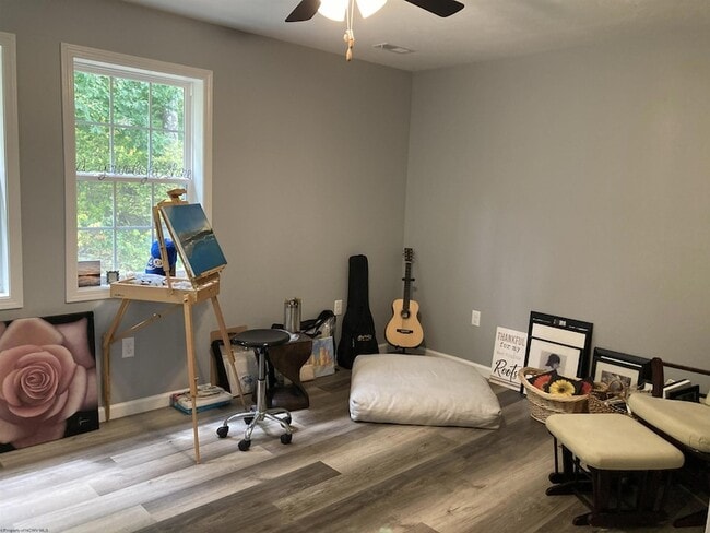 Building Photo - 802 Puzzle Pl