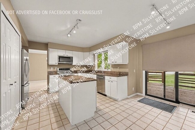Building Photo - 2945 Cedar Ridge Dr