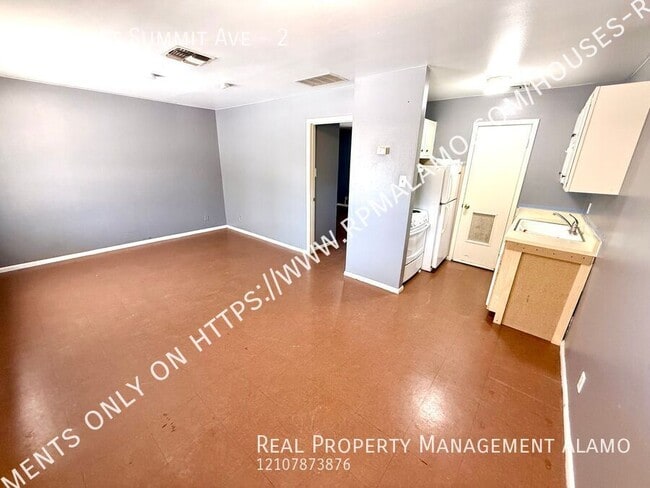 Building Photo - 643 W Summit Ave.