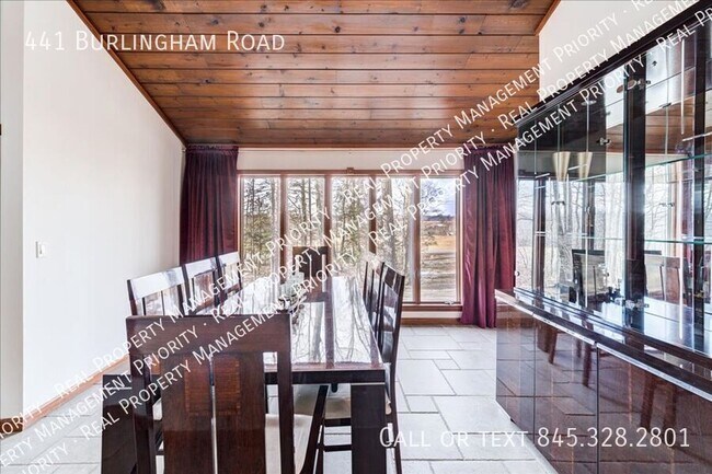 Building Photo - 441 Burlingham Rd