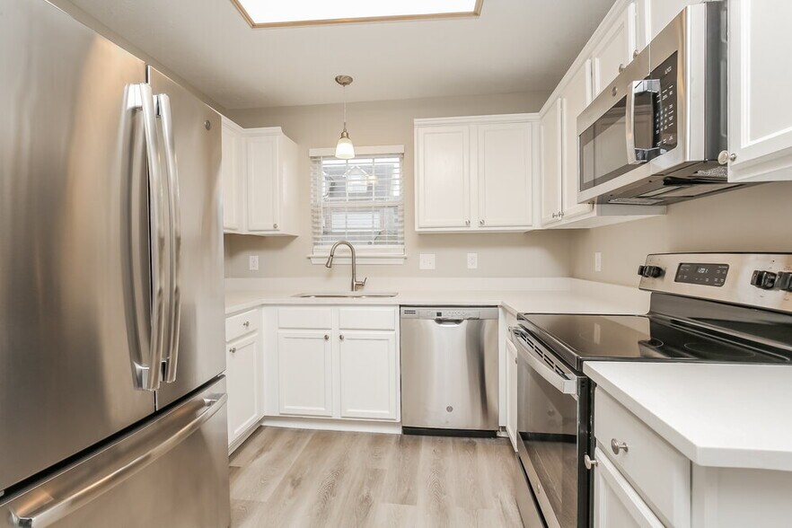 Building Photo - 1103 Phelissa Dr