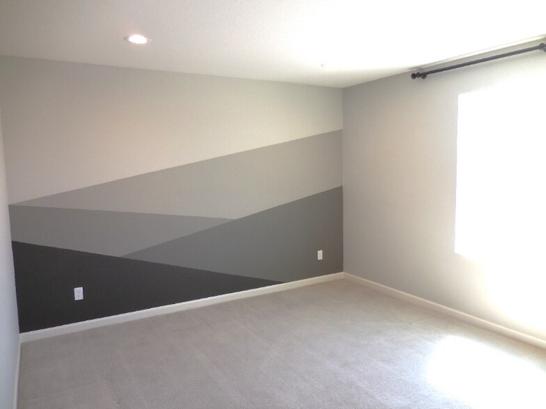 Building Photo - 519 Bailyann Pl
