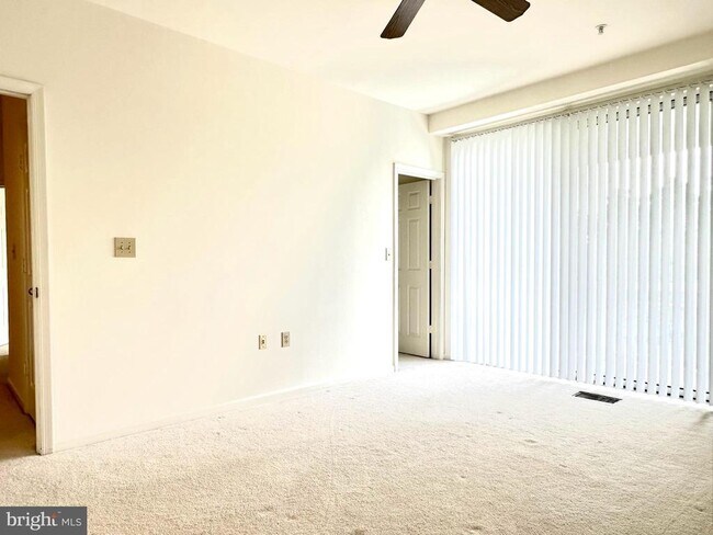 Building Photo - 2111 Highcourt Ln
