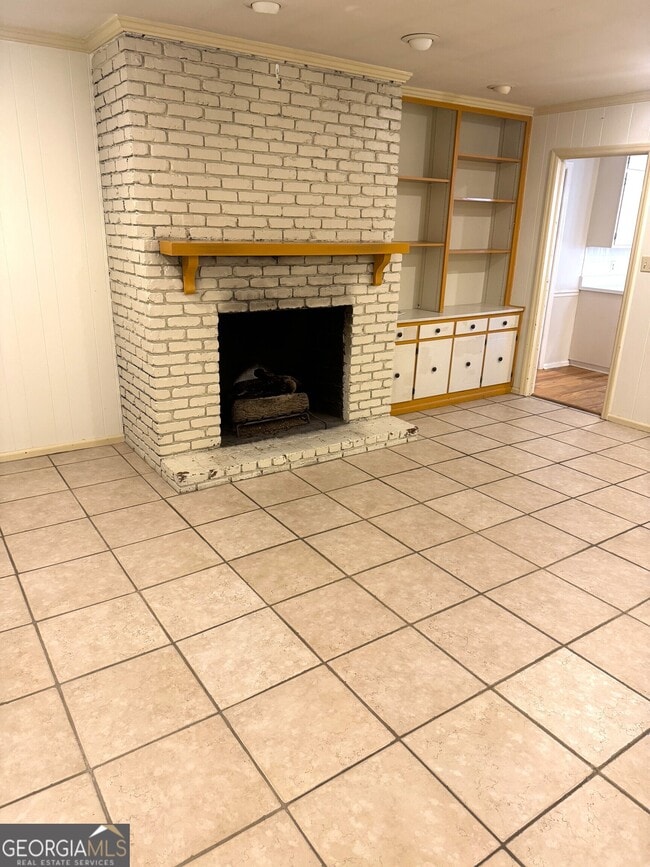 Building Photo - 535 Pierce Ave