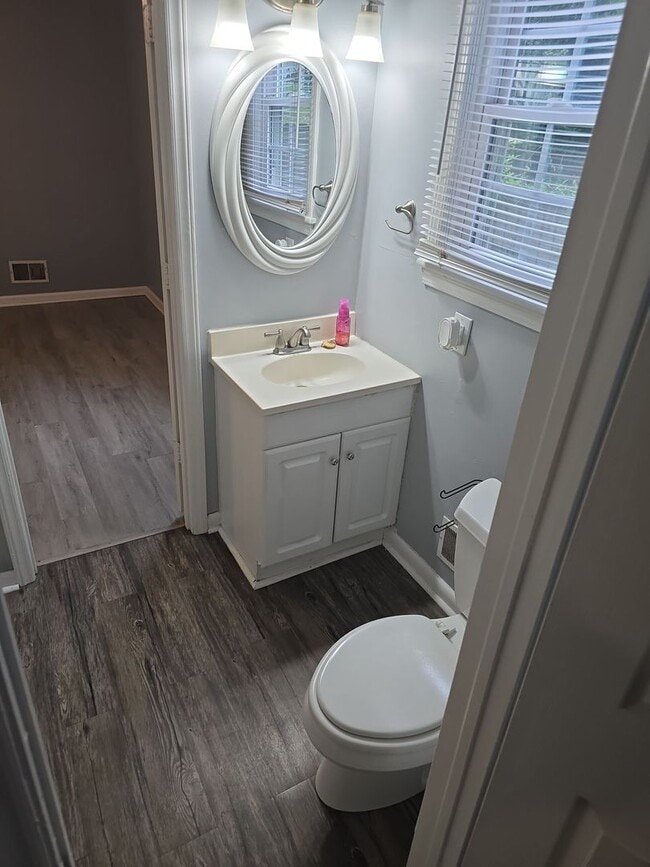 Building Photo - 2 Bed 1.5 bath house in Cayce