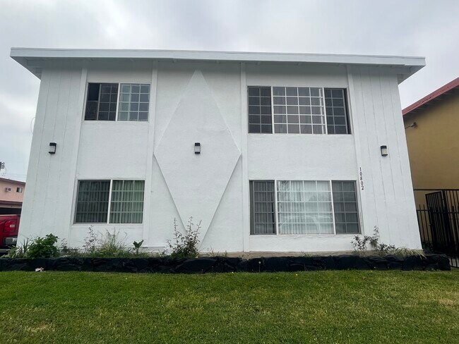 Primary Photo - 10802 Palma Vista Ave
