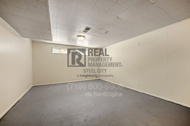 Building Photo - 909 W Evans Ave