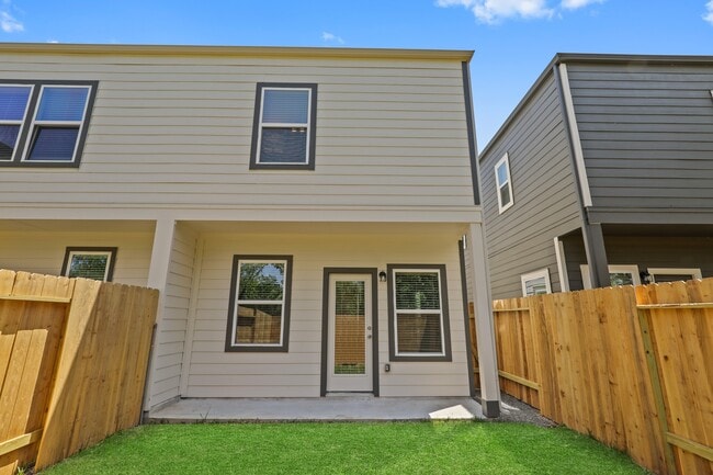 Building Photo - 13508 Axel Ln