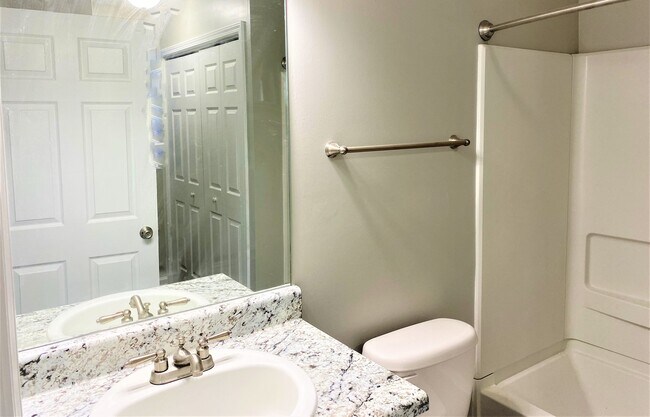 Building Photo - 144 Berwick Lakes Blvd