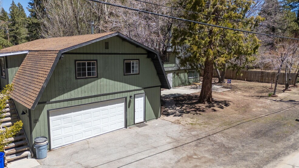 Building Photo - 33428 Green Valley Lake Rd