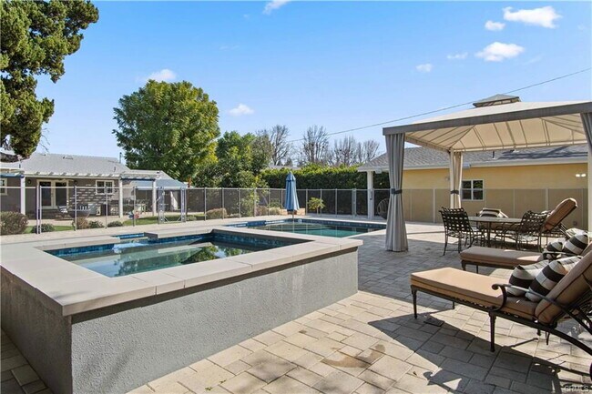 Primary Photo - 6835 Aldea Ave