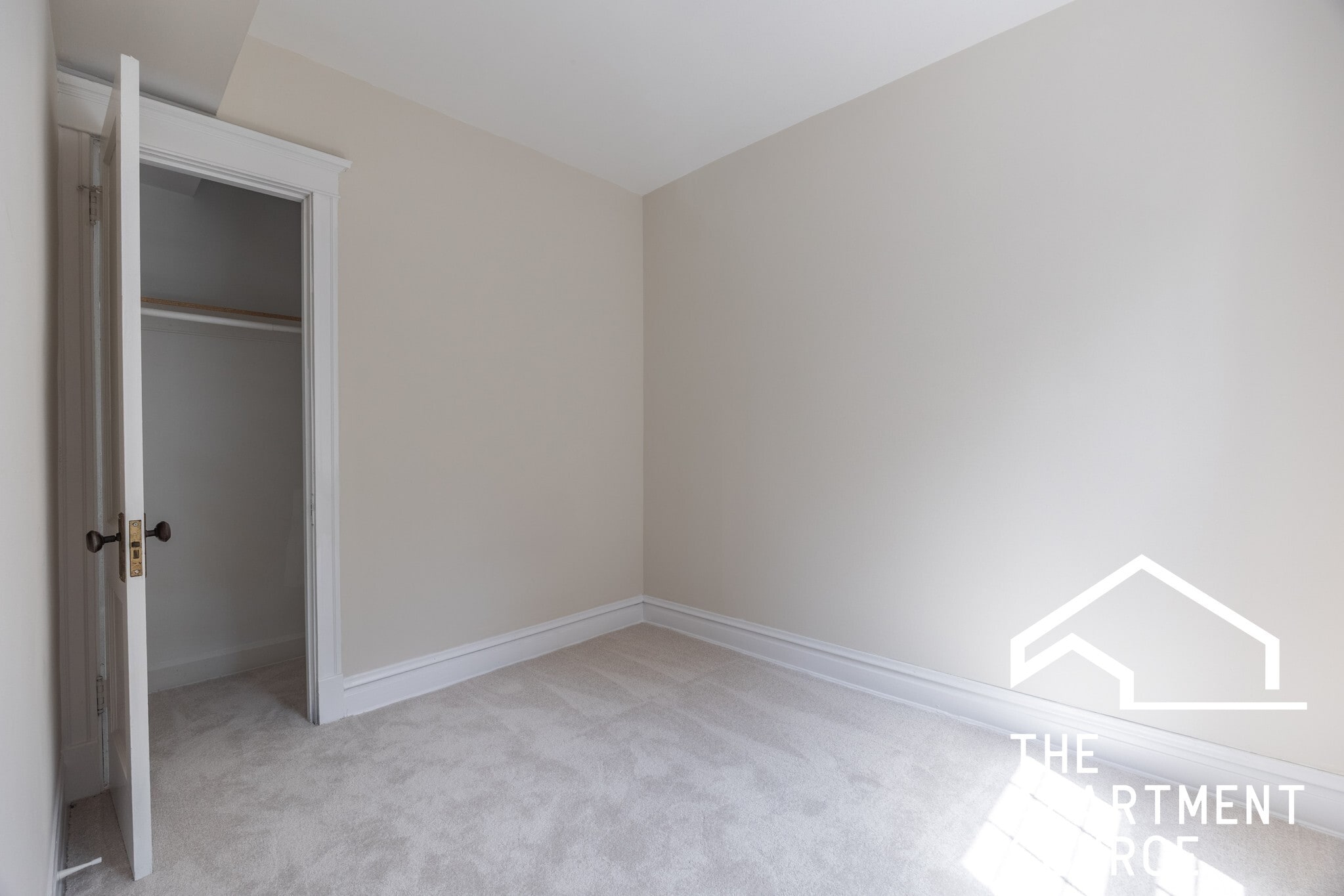 Building Photo - 2110 N Avers Ave