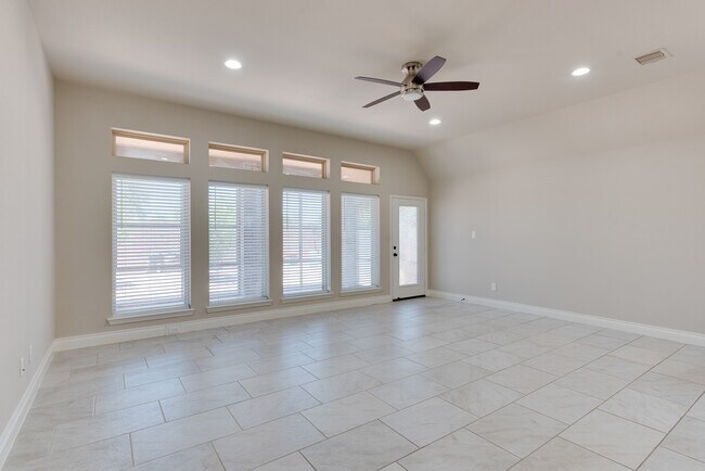 Building Photo - 18106 Nisbet Crossing