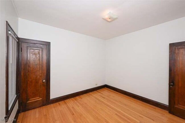 Building Photo - 4919 E 107th St