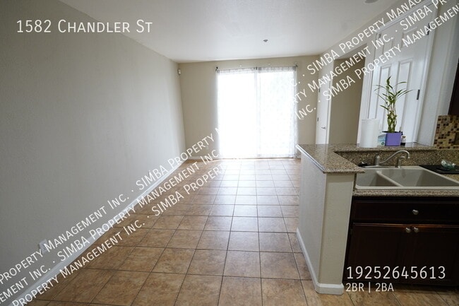 Building Photo - 1582 Chandler St