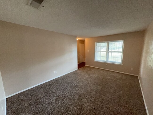 Building Photo - 1013 Kathey Dr