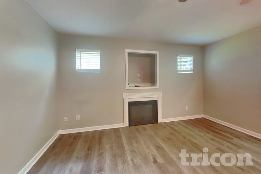 Building Photo - 40 Deadwood Ln