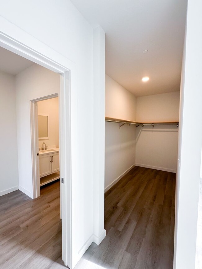 Building Photo - Corner Residence