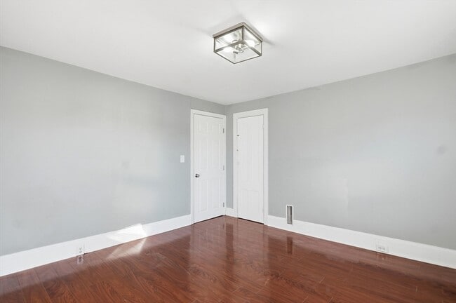 Building Photo - 36 Union St