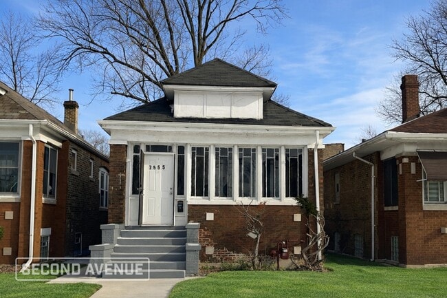 Building Photo - 7555 S Prairie Ave